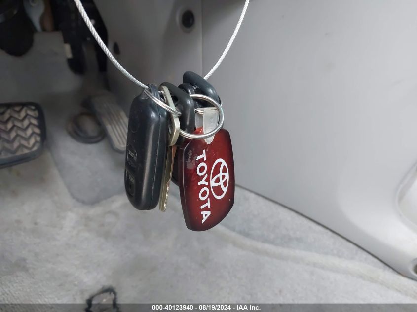 2004 Toyota Highlander V6 VIN: JTEDP21A440013626 Lot: 40123940