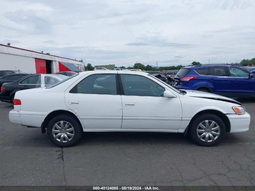 2000 Toyota Camry Le VIN: JT2BG22K9Y0438874 Lot: 40124085