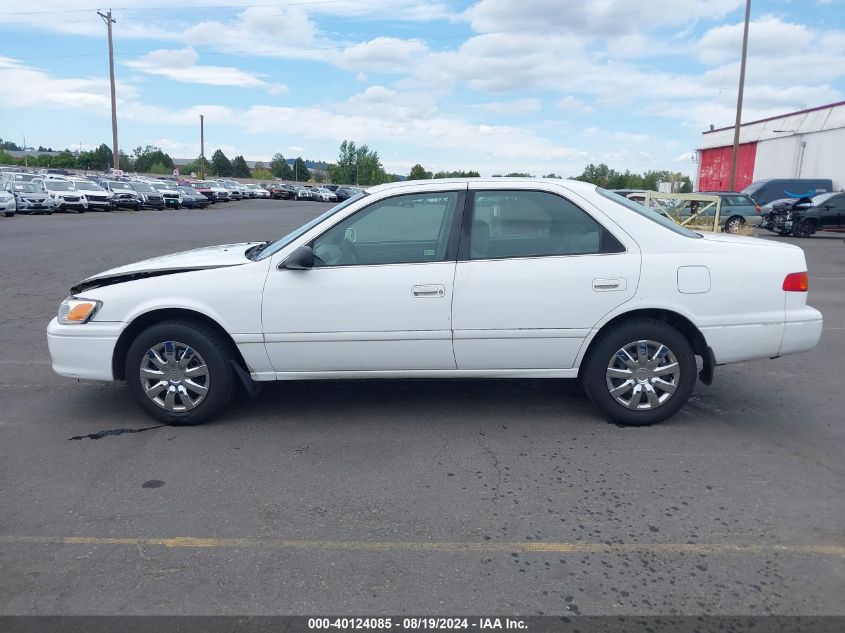 2000 Toyota Camry Le VIN: JT2BG22K9Y0438874 Lot: 40124085