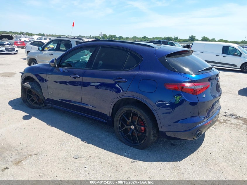 VIN ZASFAKNN7J7B99538 2018 ALFA ROMEO STELVIO TI SPORT AWD