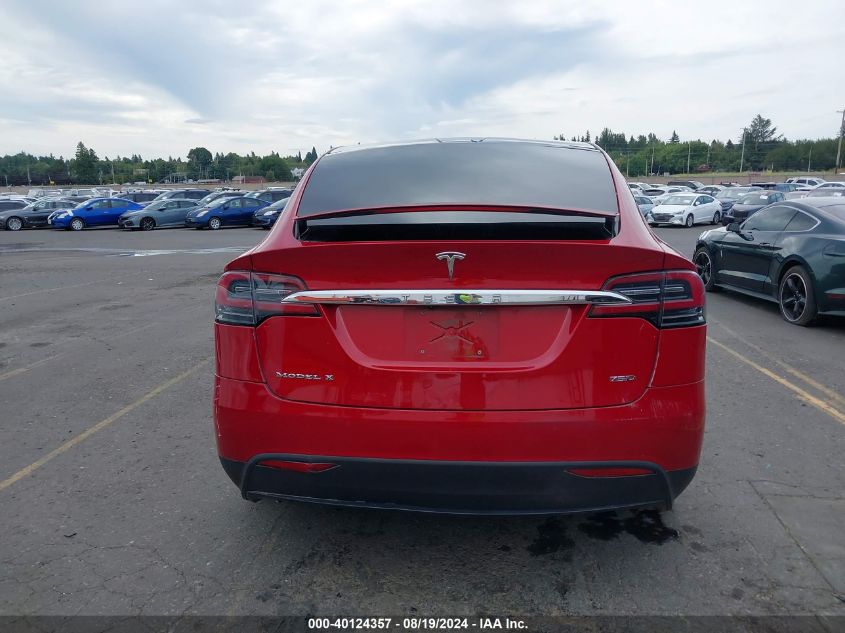 2018 Tesla Model X 100D/75D/P100D VIN: 5YJXCBE22JF114760 Lot: 40124357