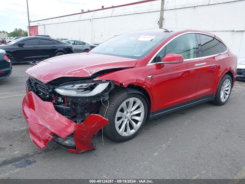 VIN 5YJXCBE22JF114760 2018 Tesla Model X, 100D/75D/... no.2