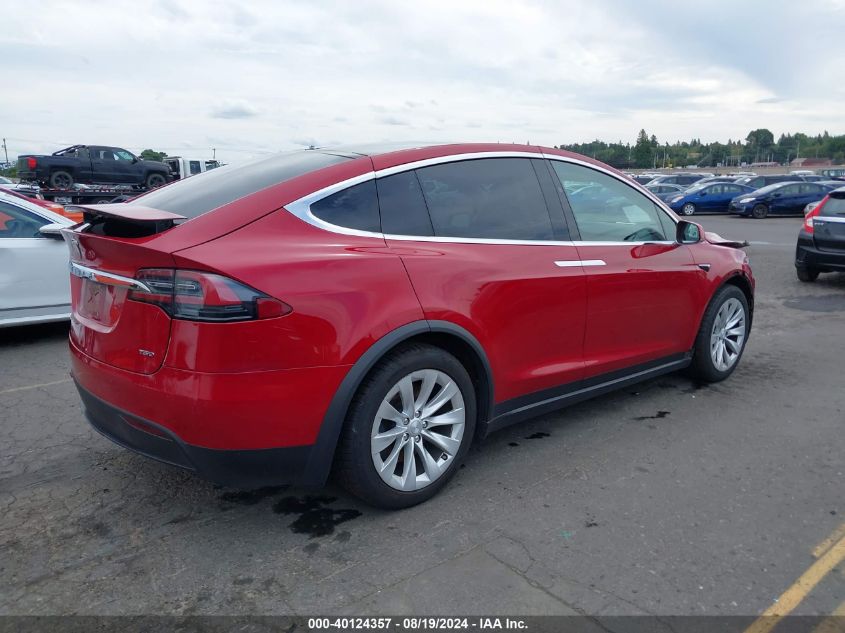 VIN 5YJXCBE22JF114760 2018 Tesla Model X, 100D/75D/... no.4