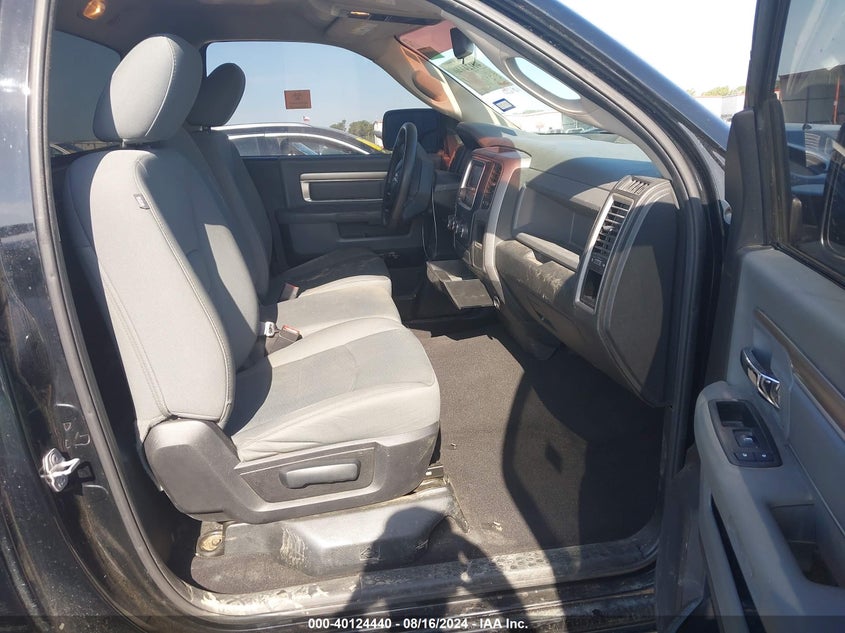 2015 RAM 1500 EXPRESS - 3C6JR7ATXFG533092