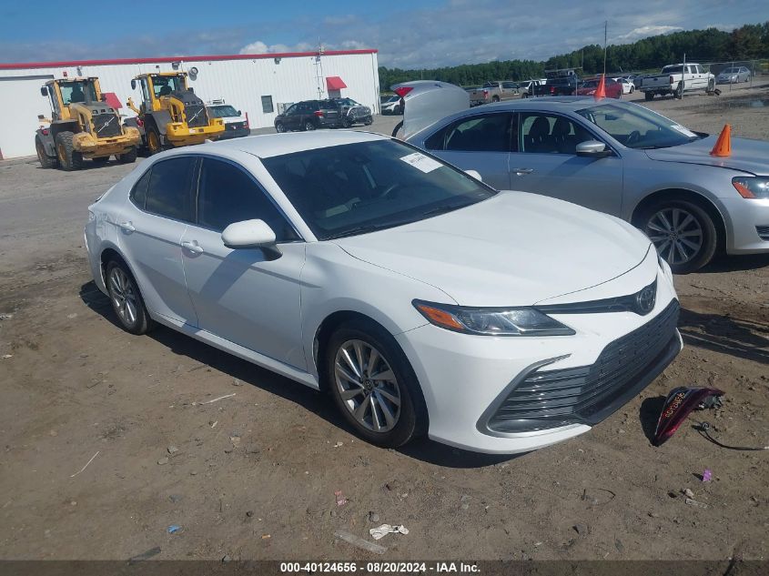 4T1C11AK7MU558440 2021 TOYOTA CAMRY - Image 1