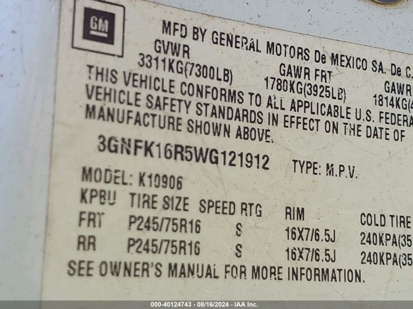 1998 Chevrolet Suburban VIN: 3GNFK16R5WG121912 Lot: 40124743