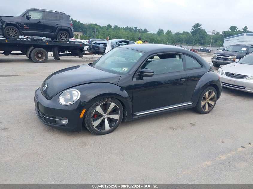 2013 VOLKSWAGEN BEETLE 2.0T TURBO - 3VWVA7AT1DM620893