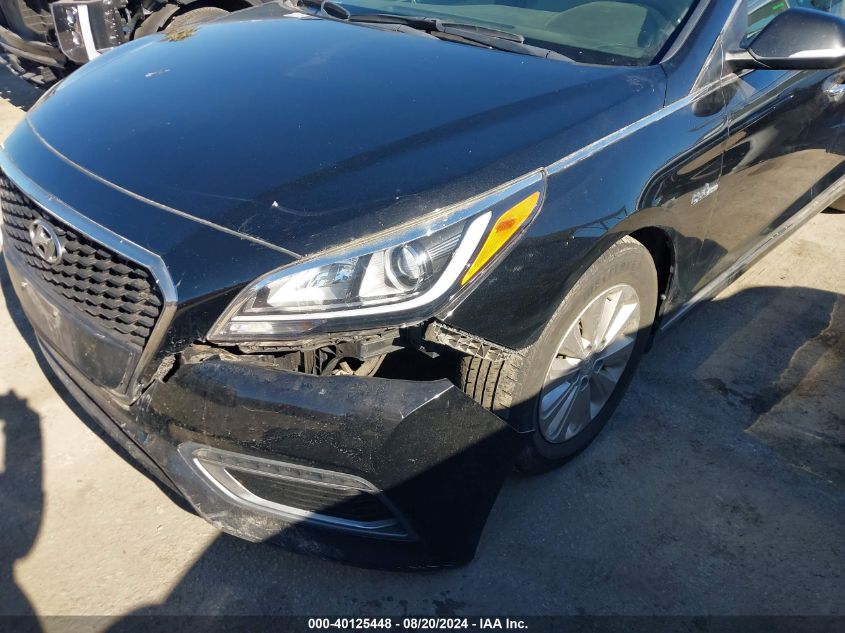 2017 Hyundai Sonata Hybrid/Se VIN: KMHE24L15HA059672 Lot: 40125448