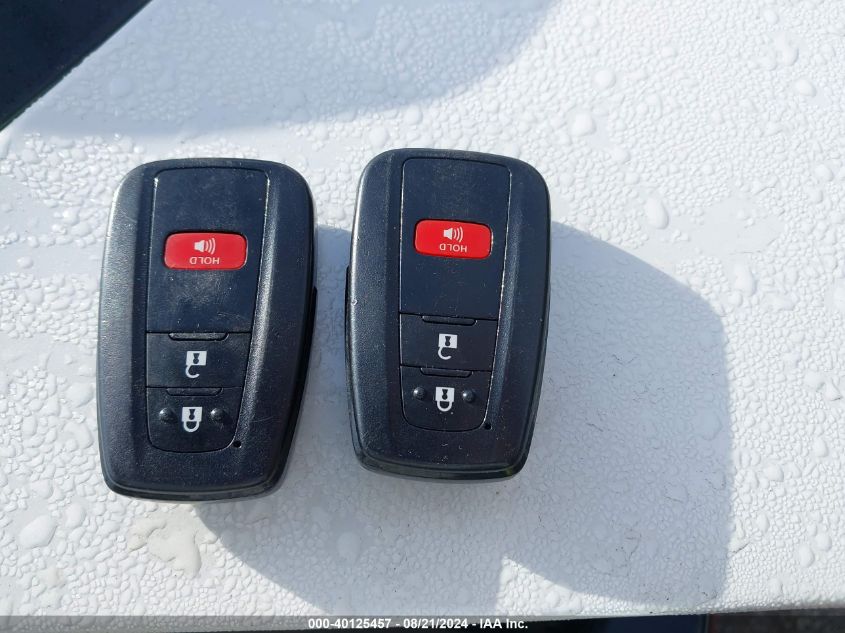 2020 Toyota Prius Xle Awd-E VIN: JTDL9RFUXL3021698 Lot: 40125457