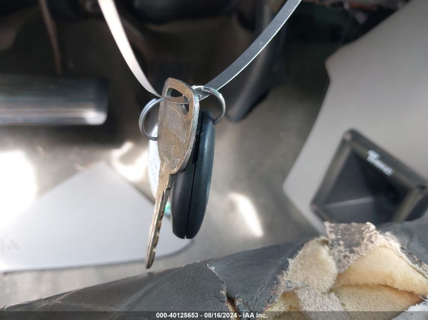 2001 Chevrolet Tahoe Ls VIN: 1GNEK13T91R182281 Lot: 40125653