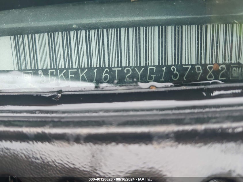 2000 GMC Yukon Xl K1500 VIN: 3GKFK16T2YG137982 Lot: 40126626