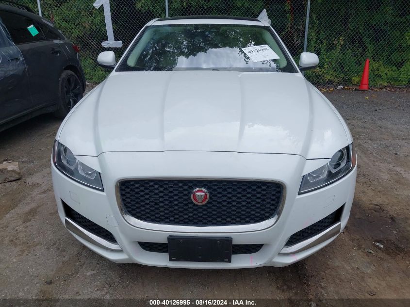 2017 Jaguar Xf 35T Premium VIN: SAJBJ4BV5HCY35187 Lot: 40126995