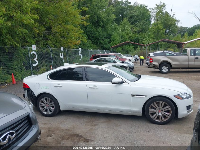 2017 Jaguar Xf 35T Premium VIN: SAJBJ4BV5HCY35187 Lot: 40126995