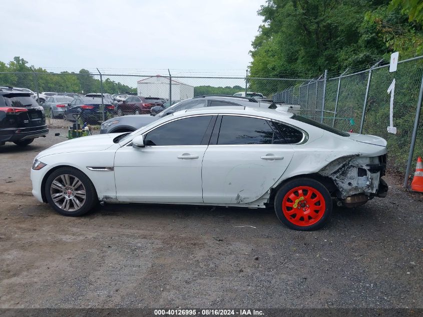 2017 Jaguar Xf 35T Premium VIN: SAJBJ4BV5HCY35187 Lot: 40126995