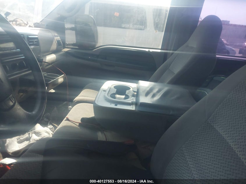 2001 Ford F250 Super Duty VIN: 1FTNW20FX1EB04701 Lot: 40127553