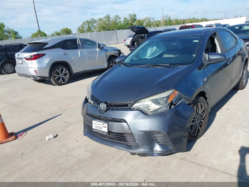 2015 TOYOTA COROLLA LE - 5YFBURHEXFP323620