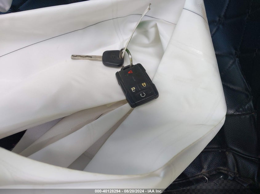 2016 CHEVROLET SILVERADO 1500 2LT - 3GCUKREC2GG353865