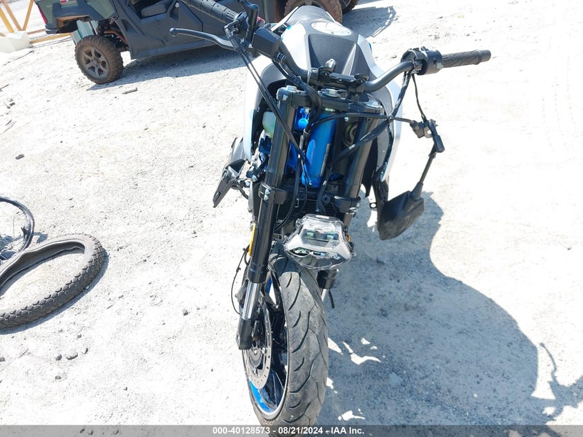VIN: LCEPDPL19N6001605 2022 ZHEJIANG SL300