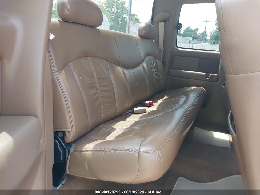 2000 Chevrolet Silverado 1500 Lt VIN: 2GCEC19TXY1124230 Lot: 40128793