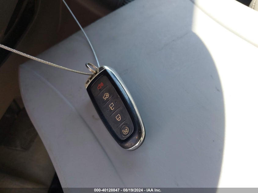 2011 Ford Edge Limited VIN: 2FMDK4KC7BBA85782 Lot: 40128847