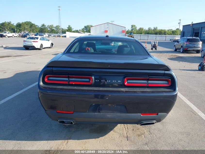 2018 Dodge Challenger Sxt VIN: 2C3CDZAG2JH121941 Lot: 40128849