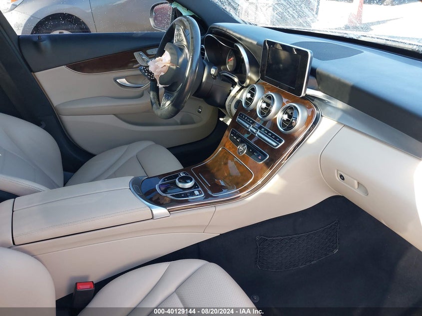 VIN WDDWF4JB3JR378106 2018 MERCEDES-BENZ C 300