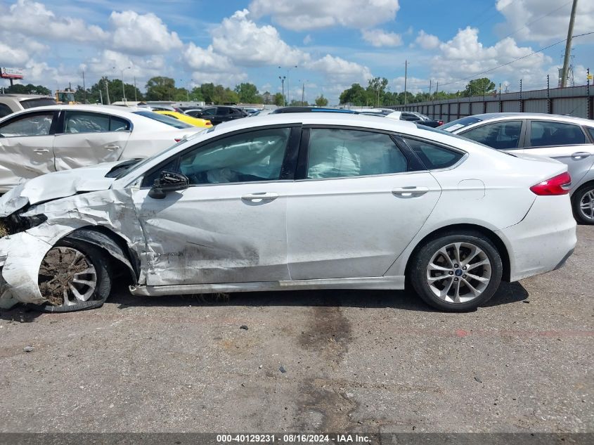 2019 Ford Fusion Hybrid Se VIN: 3FA6P0LU0KR262937 Lot: 40129231