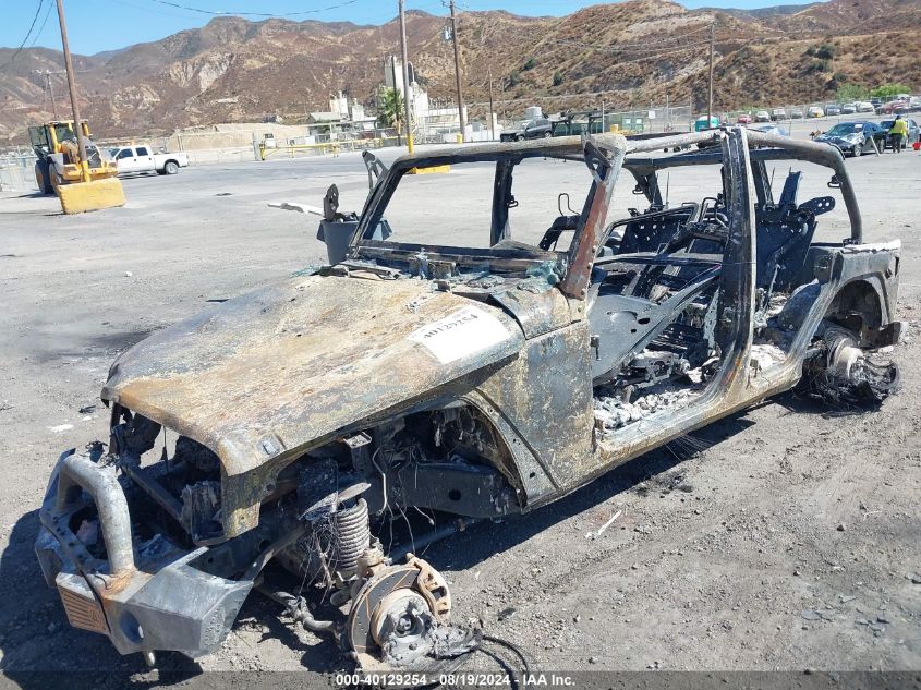 2017 JEEP WRANGLER UNLIMITED SPORT 4X4 - 1C4BJWDG5HL592151