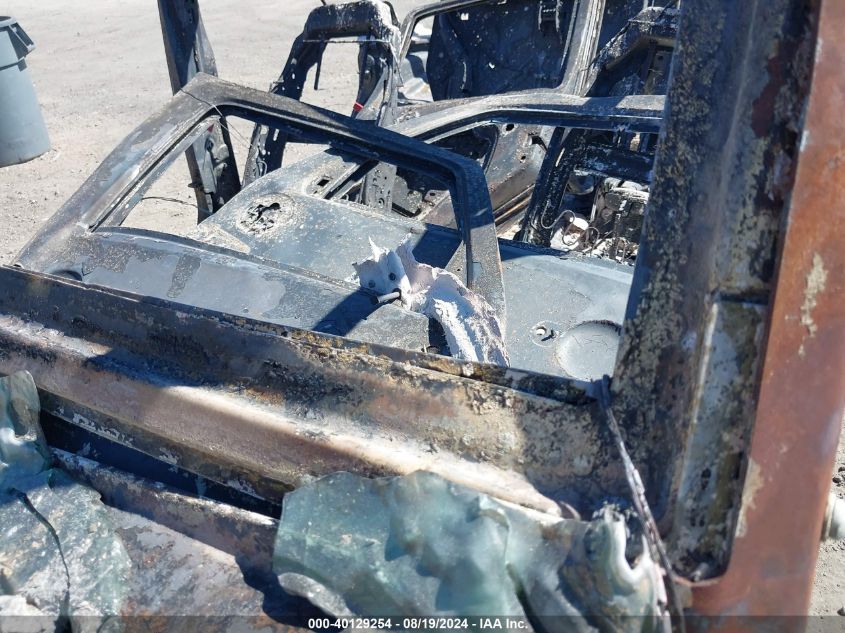 2017 JEEP WRANGLER UNLIMITED SPORT 4X4 - 1C4BJWDG5HL592151