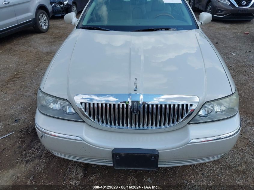 2004 Lincoln Town Car Ultimate VIN: 1LNHM83W94Y641138 Lot: 40129629