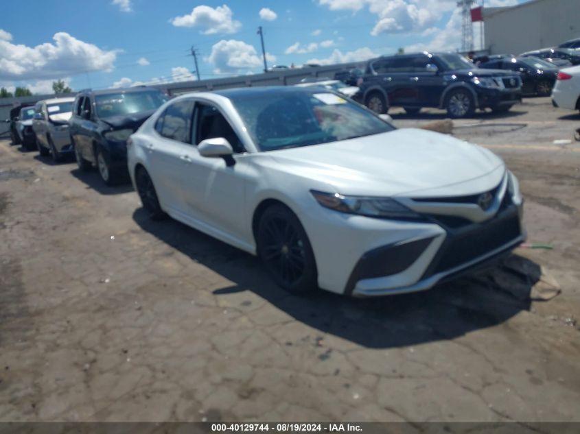 4T1KZ1AK6MU051498 2021 TOYOTA CAMRY - Image 1