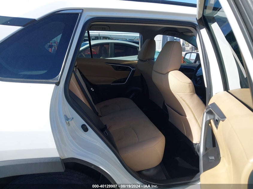VIN 2T3H1RFV6KW051640 2019 TOYOTA RAV4 LE