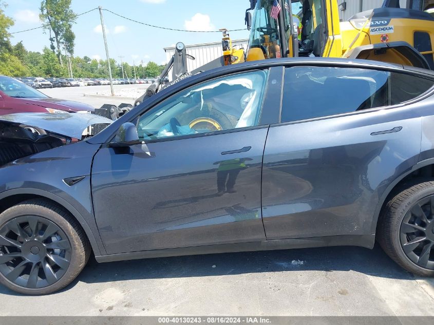 2024 Tesla Model Y Long Range Dual Motor All-Wheel Drive VIN: 7SAYGDEE2RA266631 Lot: 40130243