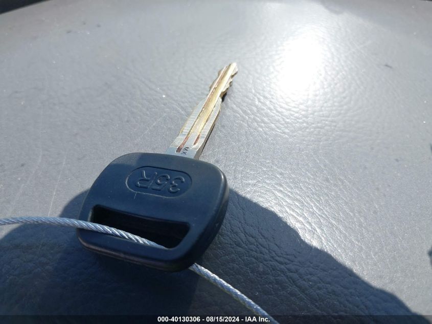 2004 Toyota Camry Le VIN: 4T1BE32K34U853013 Lot: 40130306