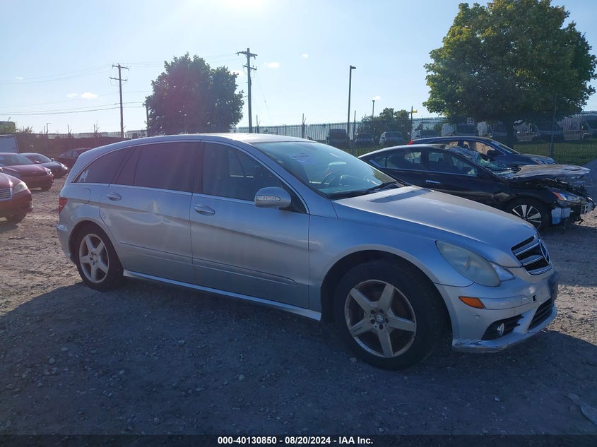 2010 Mercedes-Benz R 350 4Matic VIN: 4JGCB6FE3AA111033 Lot: 40130850