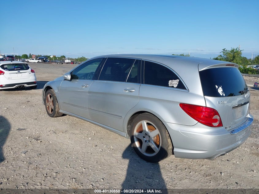 2010 Mercedes-Benz R 350 4Matic VIN: 4JGCB6FE3AA111033 Lot: 40130850
