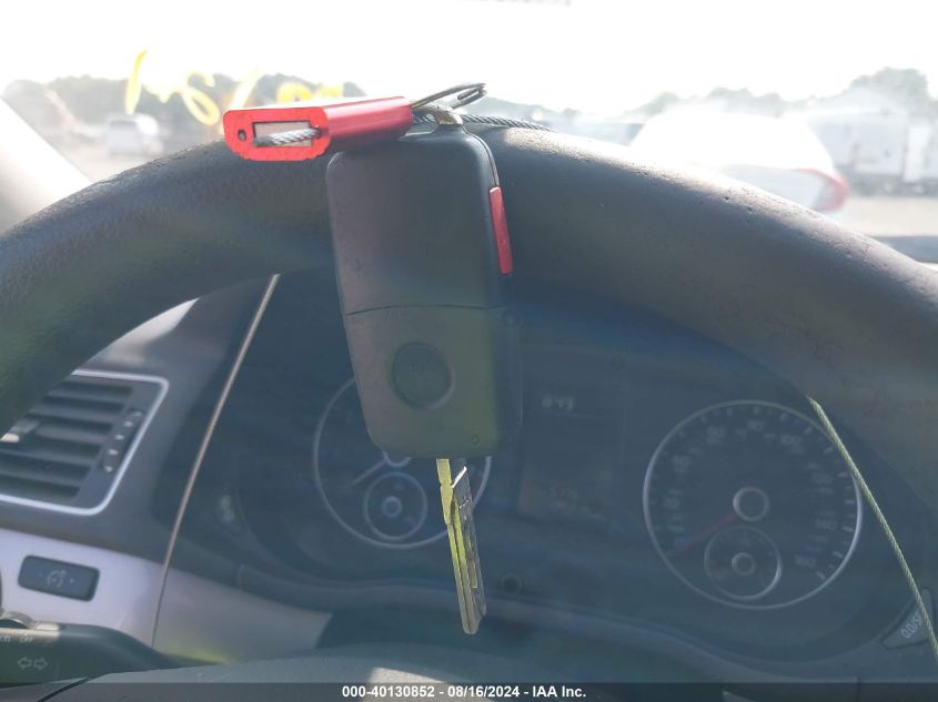 2014 Volkswagen Passat 2.5L S VIN: 1VWAP7A39EC013575 Lot: 40130852