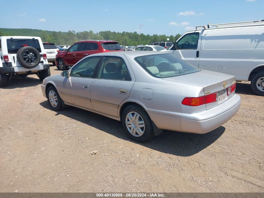 2000 Toyota Camry Ce/Le/Xle VIN: 4T1BG22K4YU631932 Lot: 40130908