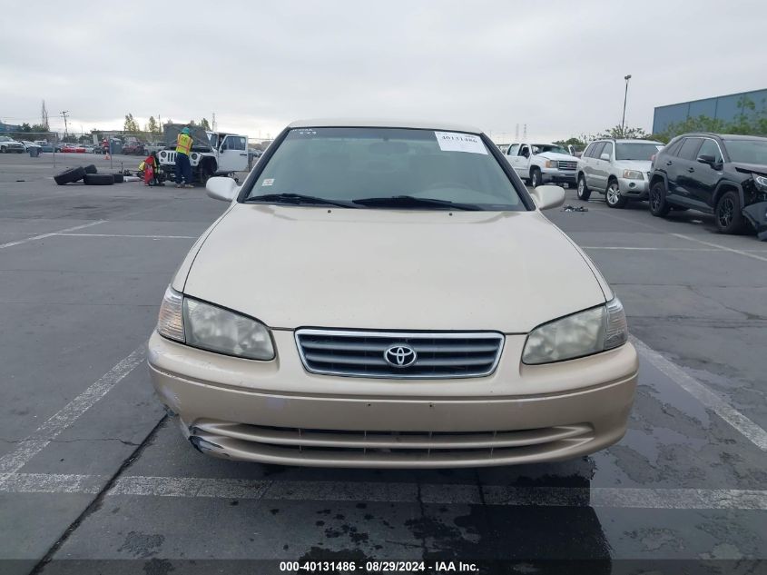 2000 Toyota Camry Le VIN: JT2BG22K1Y0390433 Lot: 40131486