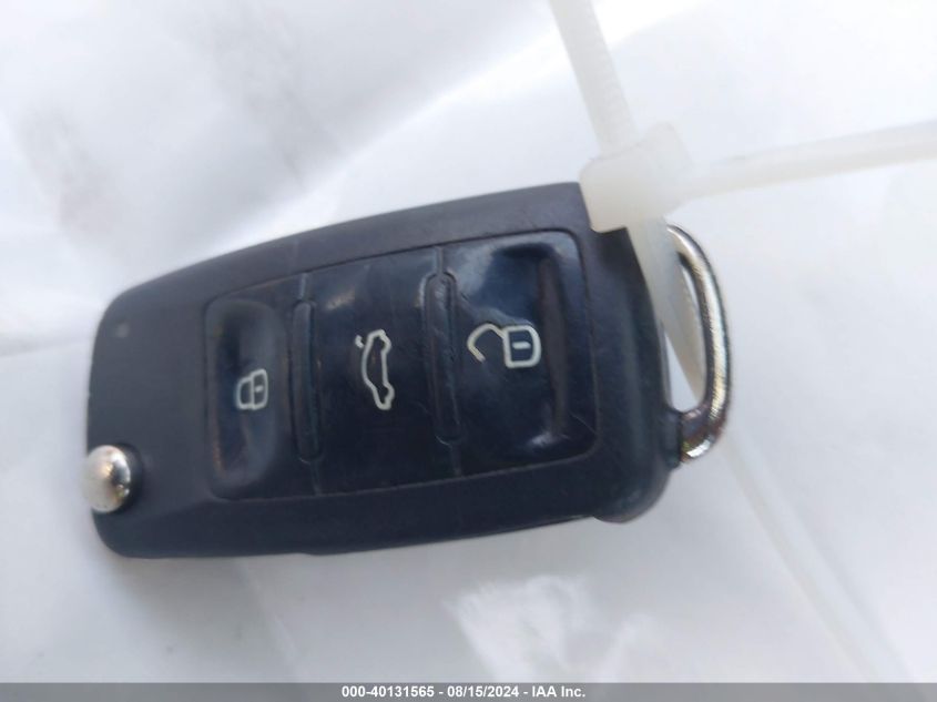 2014 Volkswagen Passat 1.8T Wolfsburg Edition VIN: 1VWAT7A3XEC090743 Lot: 40131565