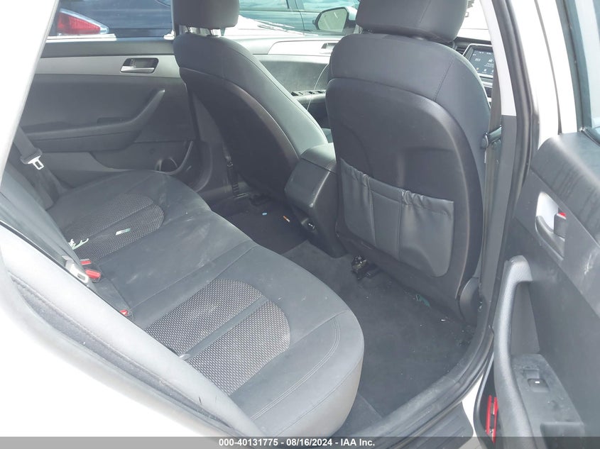 VIN 5NPE24AF1KH767520 2019 HYUNDAI SONATA SE