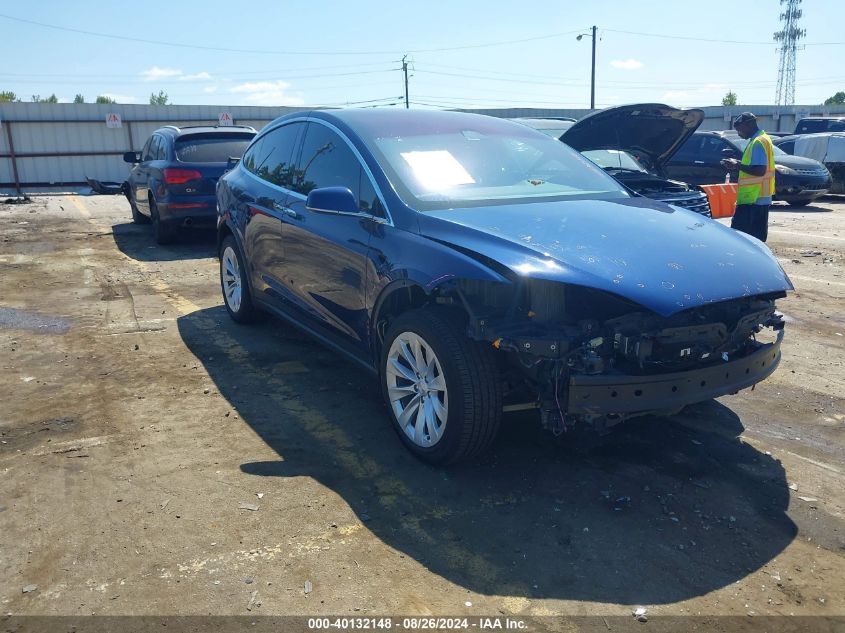 5YJXCAE2XHF043778 2017 TESLA MODEL X - Image 1