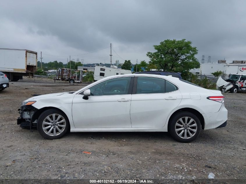 2019 Toyota Camry Le VIN: 4T1B11HK6KU257320 Lot: 40132152