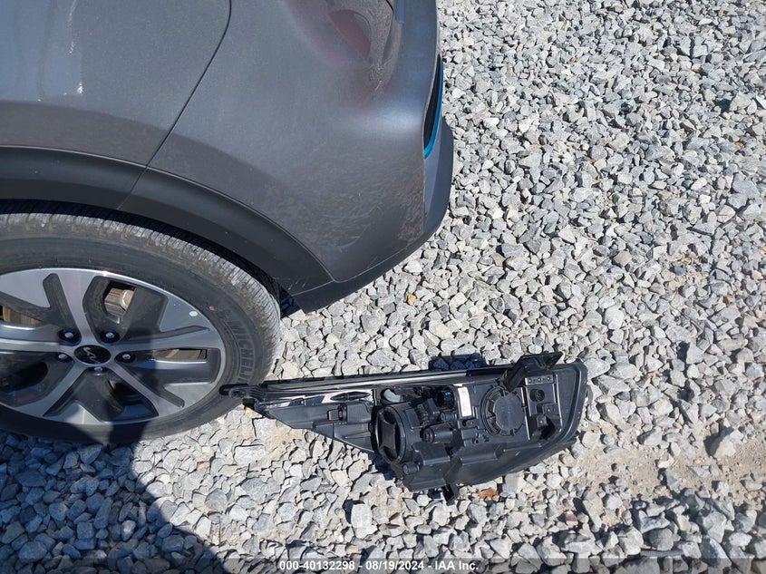 VIN KNDCC3LGXN5116783 2022 KIA NIRO EV EX