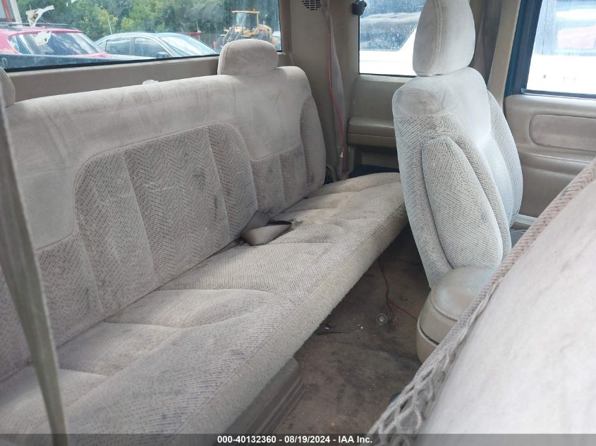 1995 Chevrolet Gmt-400 C1500 VIN: 2GCEC19K4S1295327 Lot: 40132360