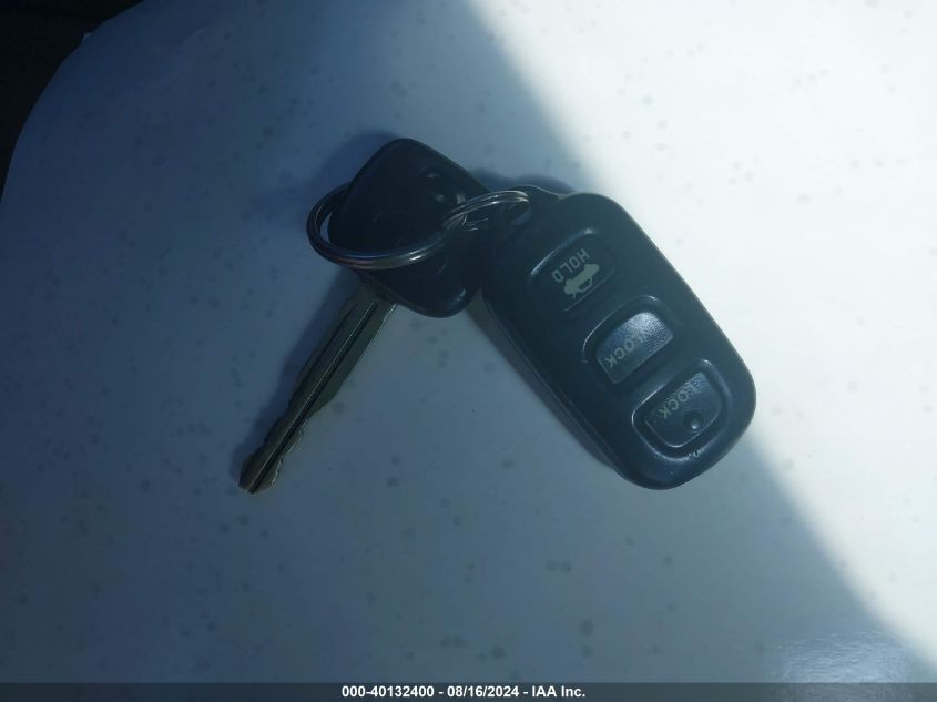 2004 Toyota Camry Se VIN: 4T1BE32K74U885530 Lot: 40132400