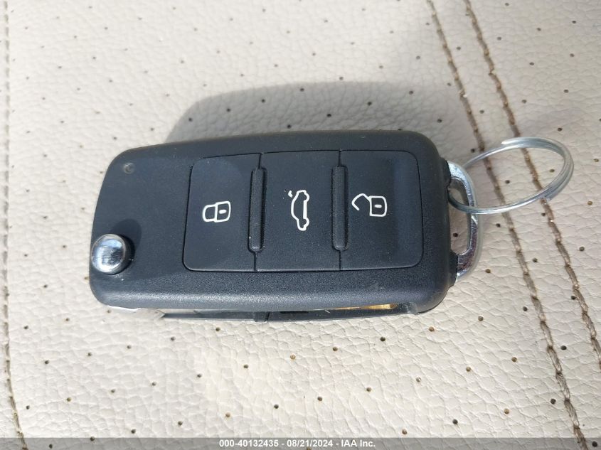 2014 Volkswagen Passat 2.0L Tdi Se VIN: 1VWBN7A38EC074099 Lot: 40132435