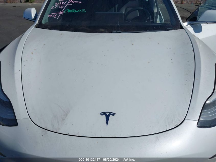 2018 Tesla Model 3 VIN: 5YJ3E1EA3JF098711 Lot: 40132457