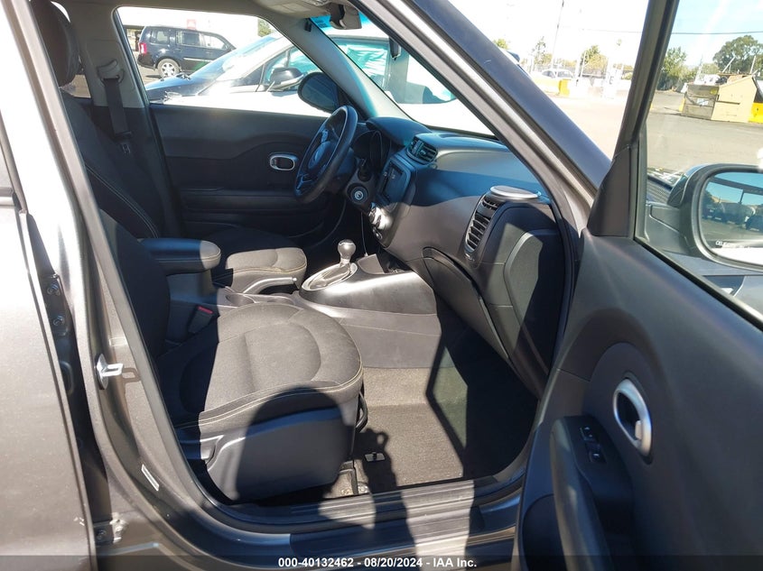 2015 KIA SOUL + - KNDJP3A57F7121376