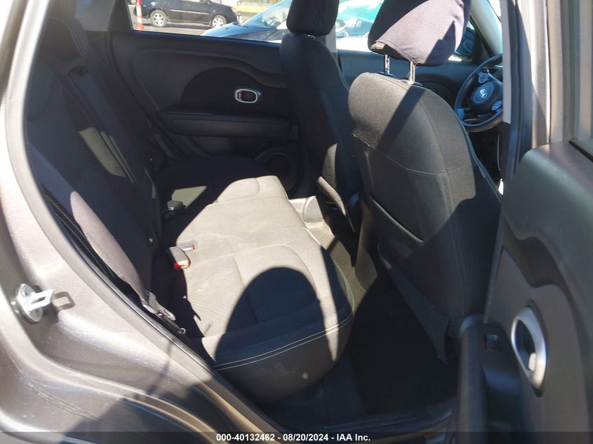 2015 KIA SOUL + - KNDJP3A57F7121376